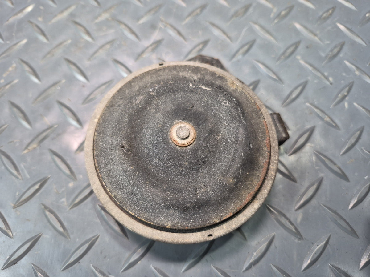 84-88 Toyota Cressida MX73 High & Low Tone Security Alarm Horn Siren Set OEM