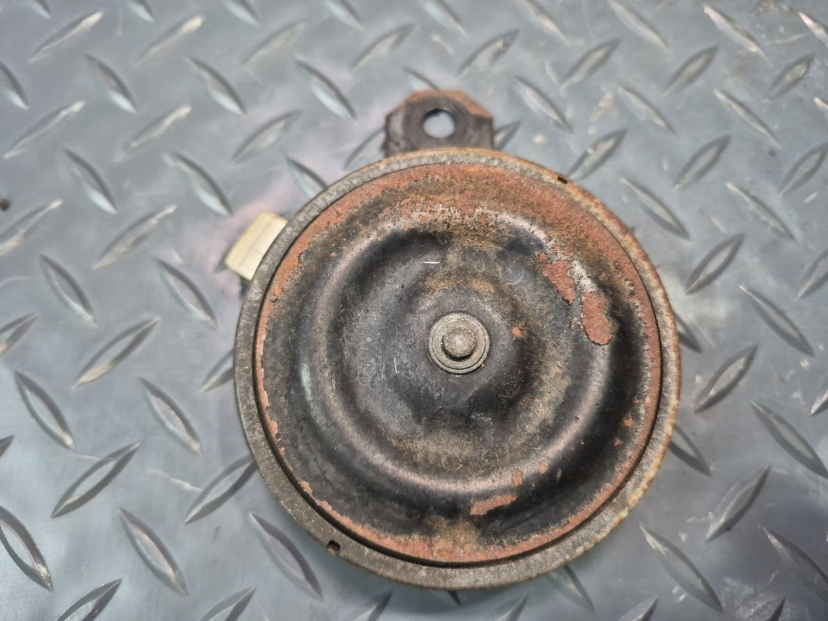 84-88 Toyota Cressida MX73 High & Low Tone Security Alarm Horn Siren Set OEM
