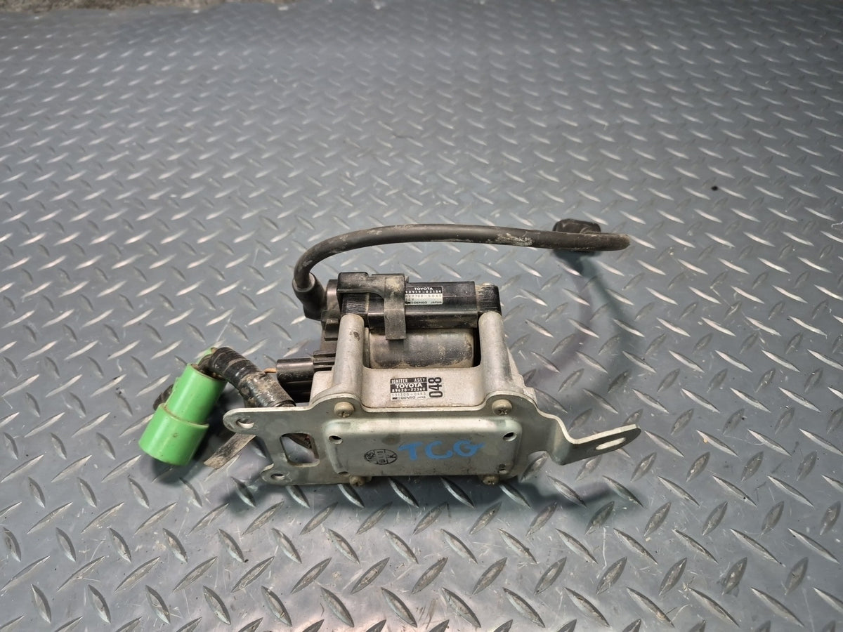 84-88 Toyota Cressida MX73 5M-GE Ignition Coil w Igniter Assembly OEM