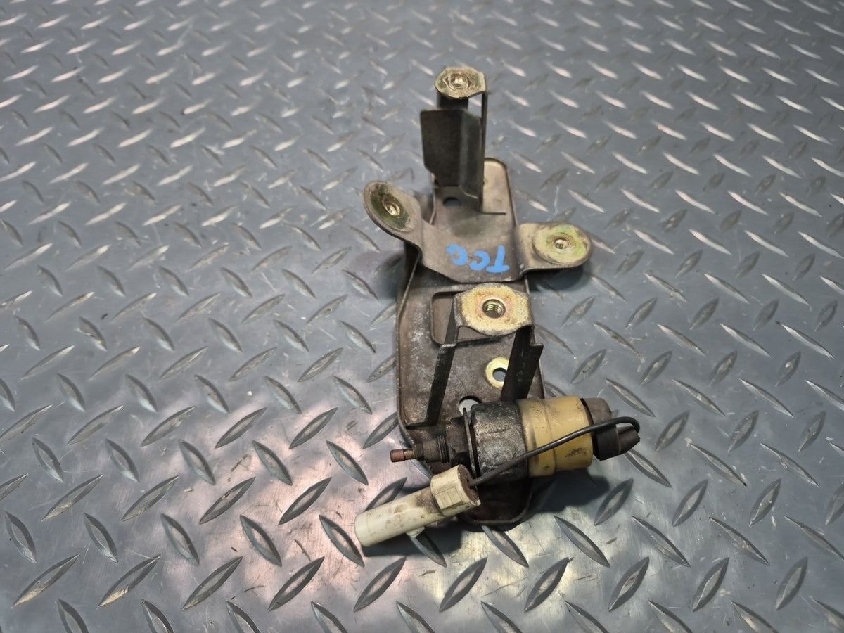 84-88 Toyota Cressida MX73 Cruise Control Auto Drive Vacuum Switch w Mount OEM