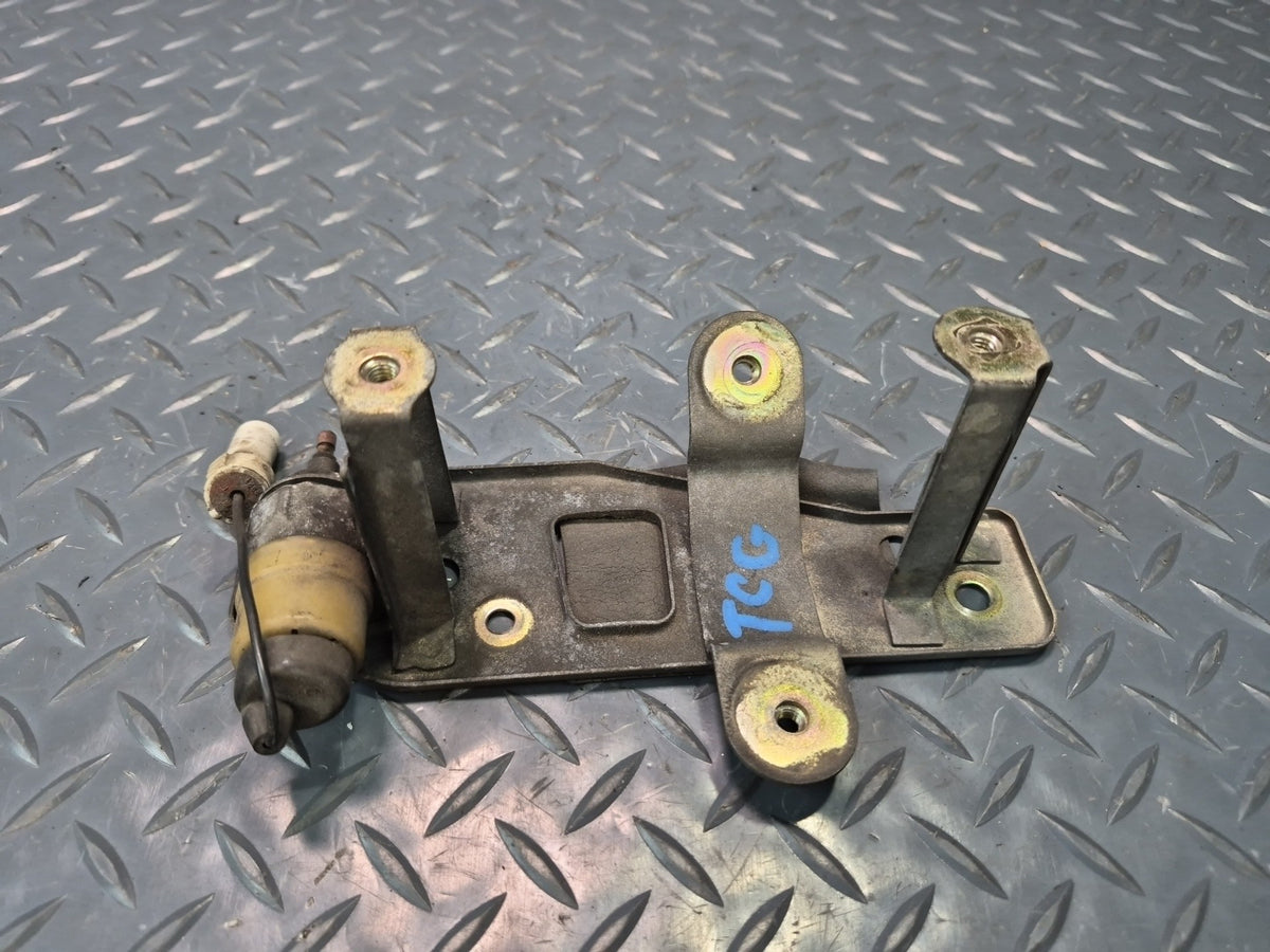 84-88 Toyota Cressida MX73 Cruise Control Auto Drive Vacuum Switch w Mount OEM