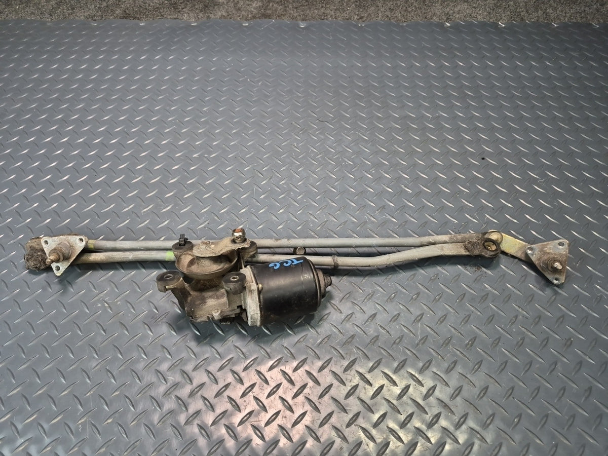 84-86 Toyota Cressida MX73 Front Windshield Wiper Linkage w Motor OEM