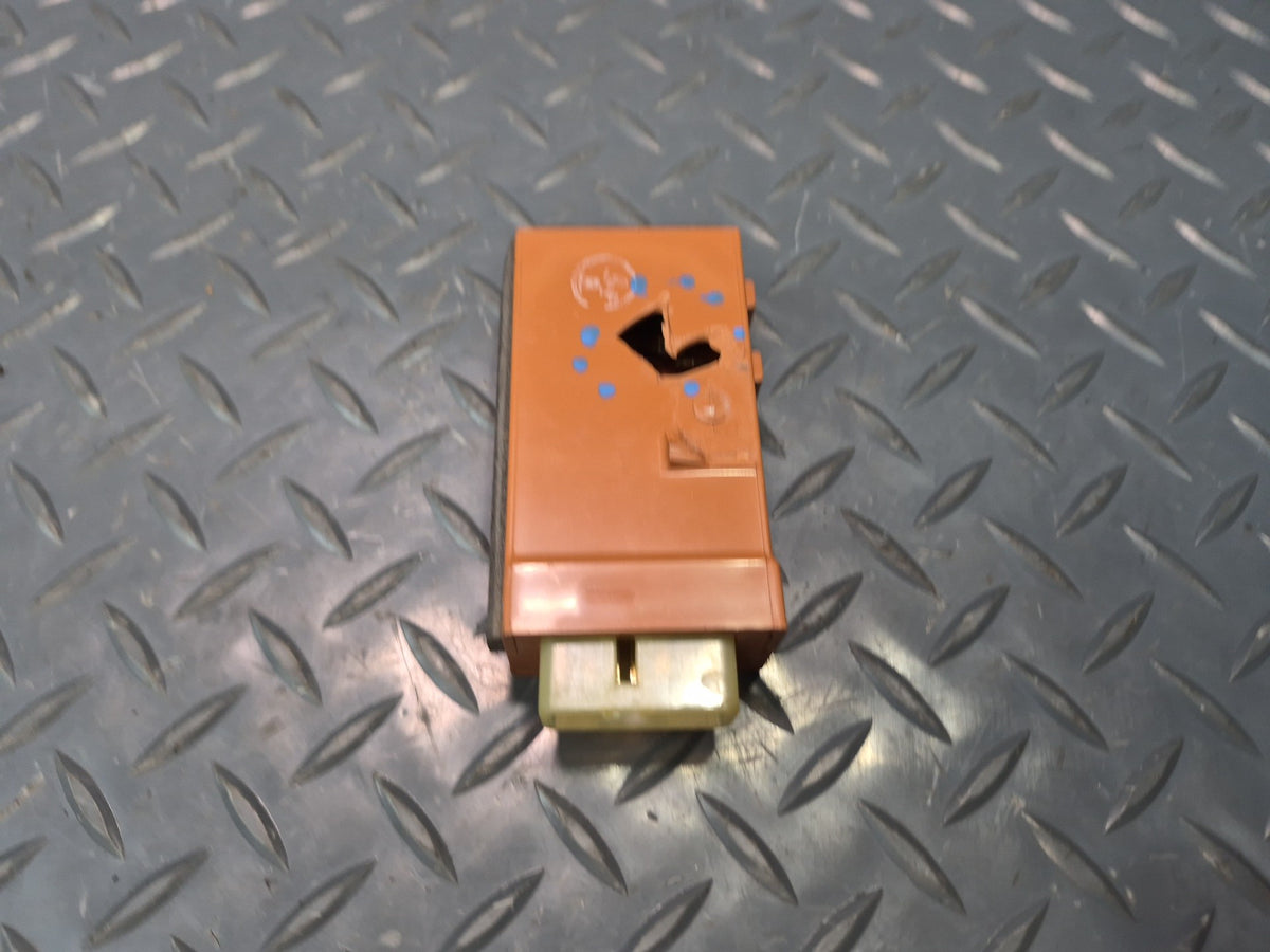 85-88 Toyota Cressida MX73 Light Lamp Failure Control Module 89373-22200 Dmgd