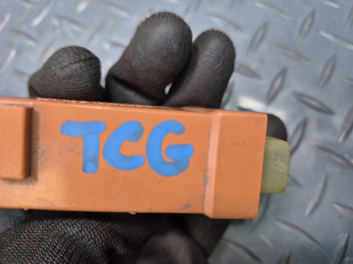 85-88 Toyota Cressida MX73 Light Lamp Failure Control Module 89373-22200 Dmgd