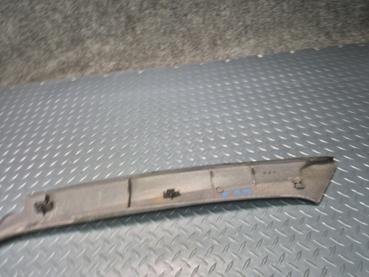 84-86 Toyota Cressida MX73 Sedan Set of 2 Front A Pillar Trim Cover Gray Damaged