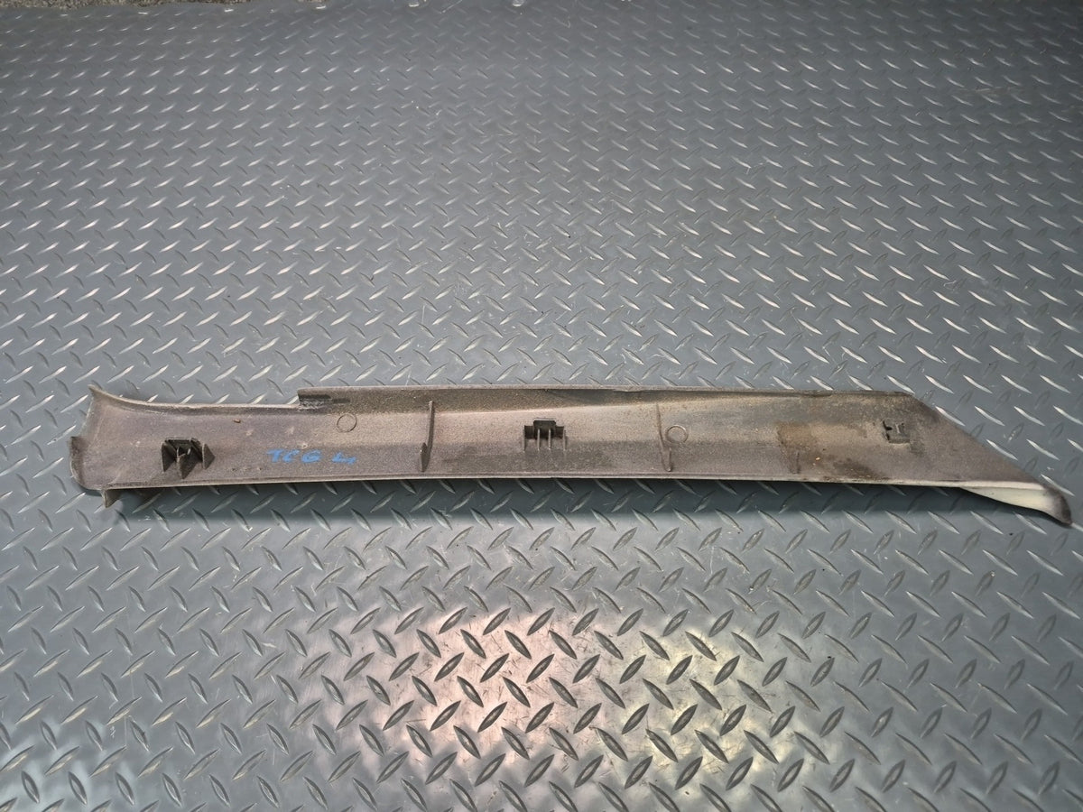 84-86 Toyota Cressida MX73 Sedan Set of 2 Front A Pillar Trim Cover Gray Damaged