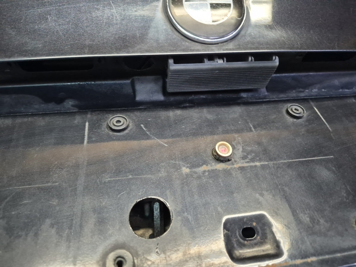 1994-1997 BMW E31 840Ci Rear Trunk Deck Lid Shell Panel Black