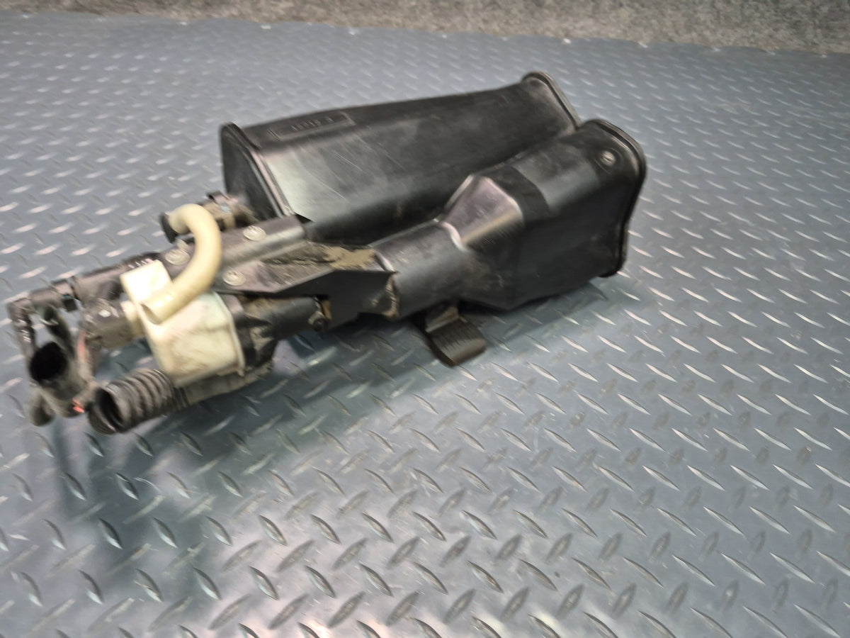 2008-2011 BMW E90 E92 E93 M3 Fuel Evap Vapor Charcoal Canister 6765741