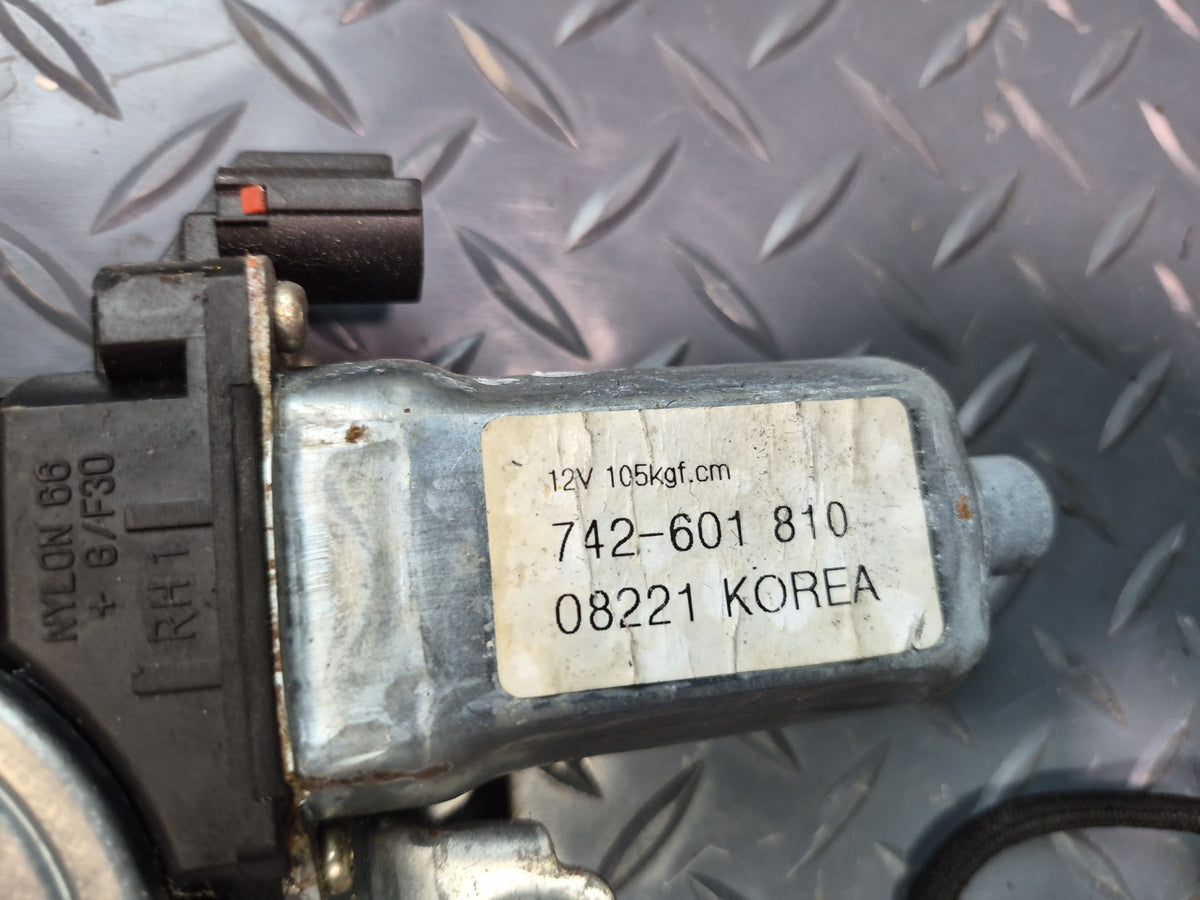 84-88 Toyota Cressida MX73 Sedan Front Right Door Window Regulator Motor OEM