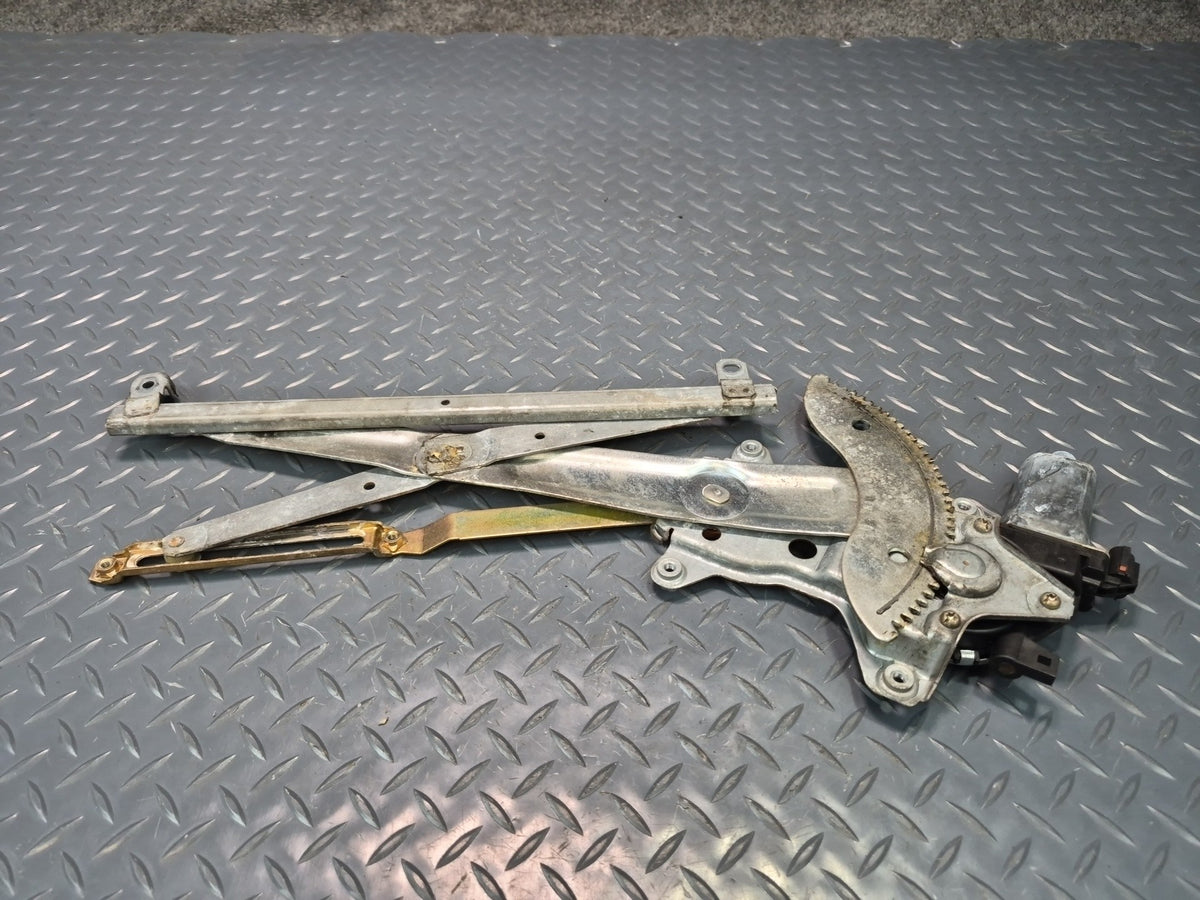 84-88 Toyota Cressida MX73 Sedan Front Right Door Window Regulator Motor OEM