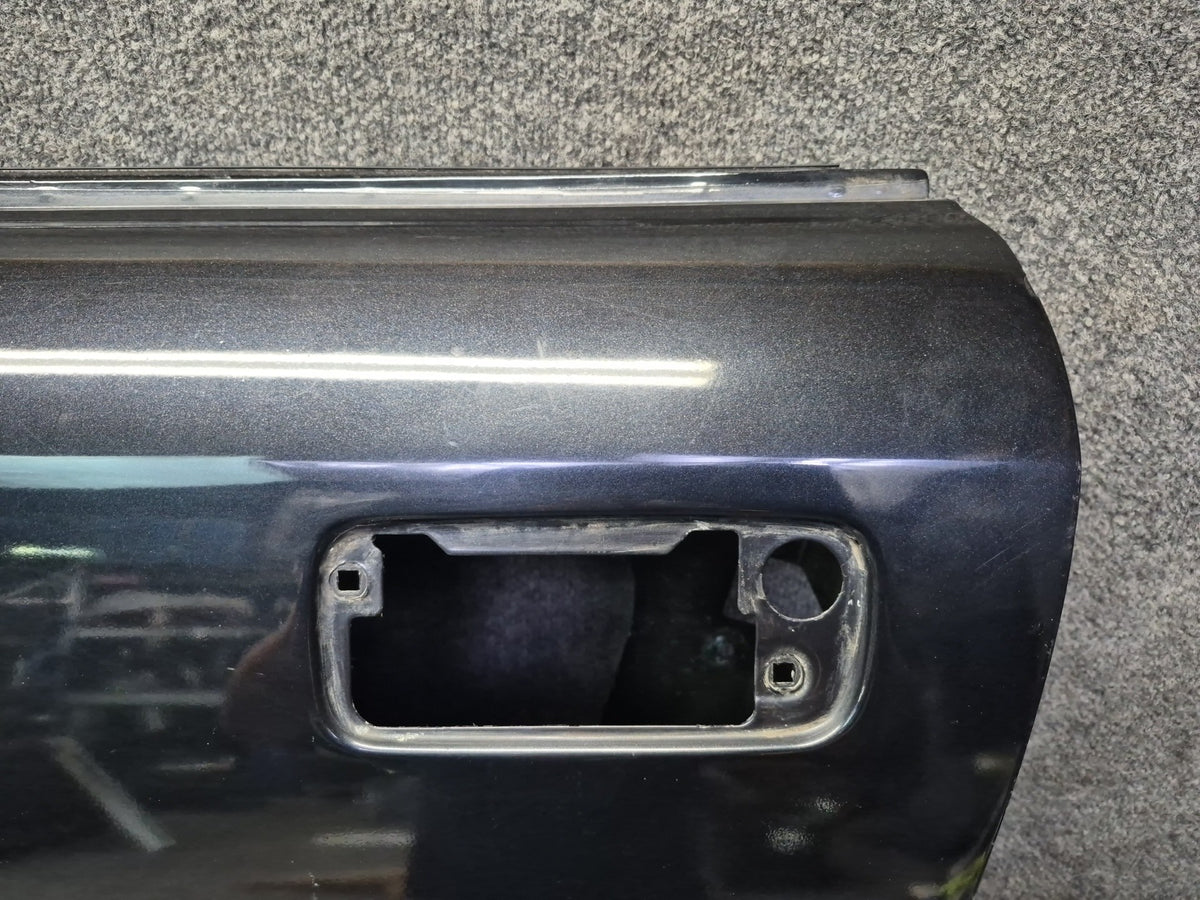 1994-1997 BMW E31 840Ci Left Door Shell Panel Schwarz