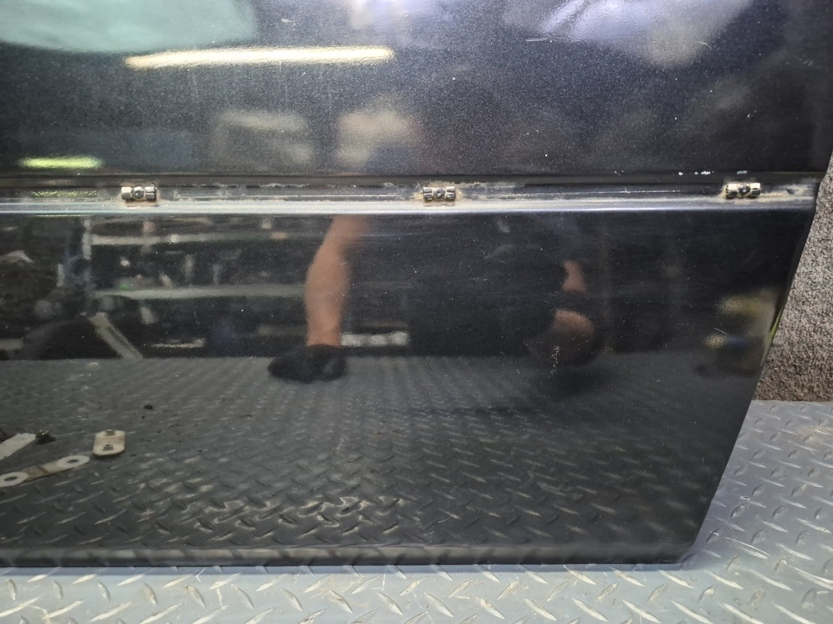 1994-1997 BMW E31 840Ci Left Door Shell Panel Schwarz