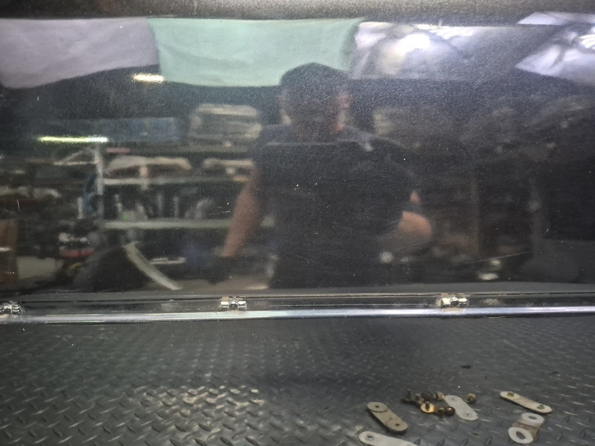 1994-1997 BMW E31 840Ci Left Door Shell Panel Schwarz