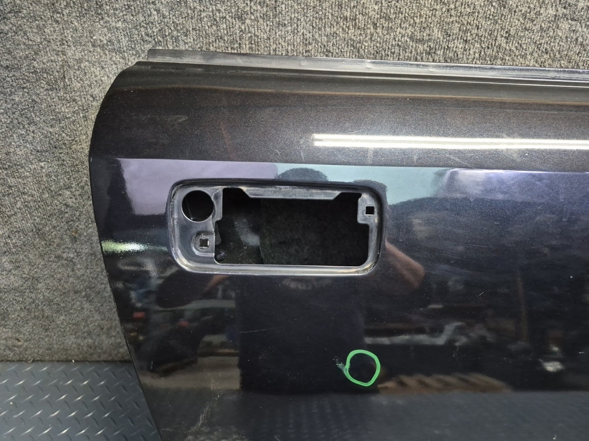 1994-1997 BMW E31 840Ci Right Door Shell Panel Schwarz Damaged