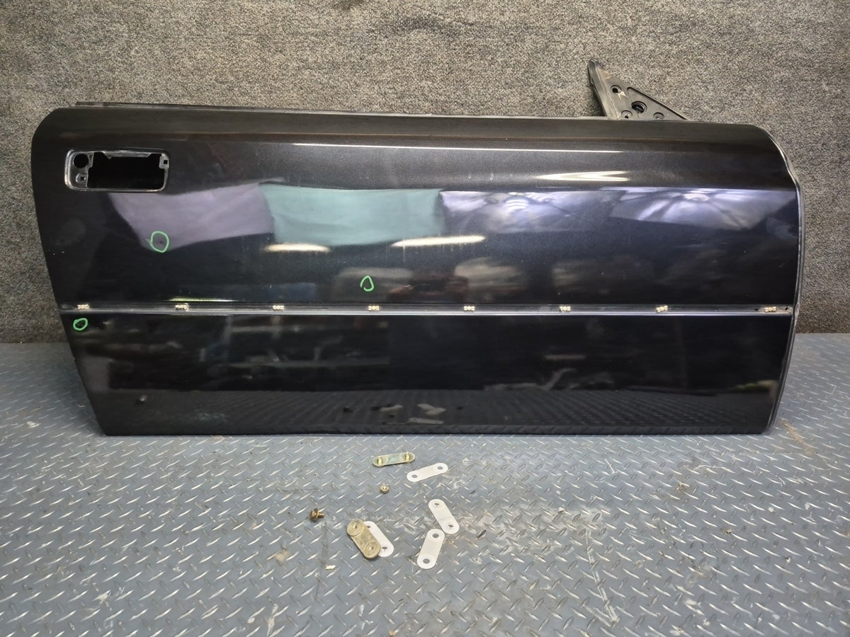 1994-1997 BMW E31 840Ci Right Door Shell Panel Schwarz Damaged