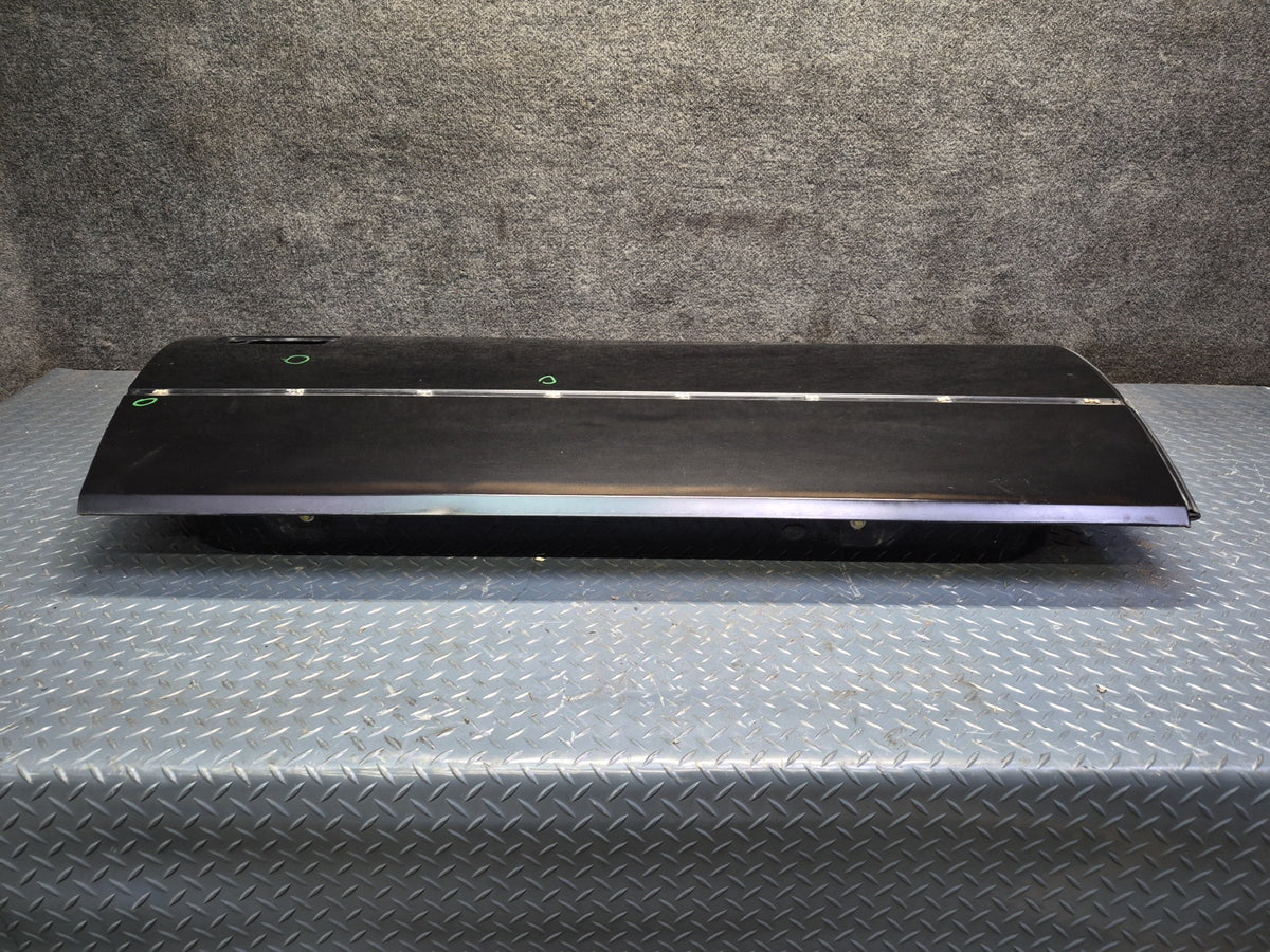 1994-1997 BMW E31 840Ci Right Door Shell Panel Schwarz Damaged