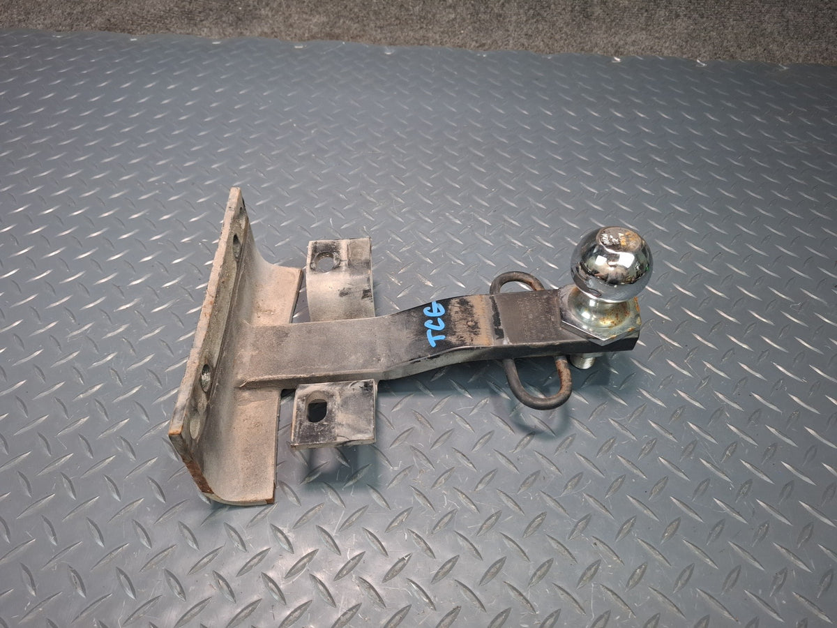 84-88 Toyota Cressida MX73 Sedan Rear Trailer Hitch TOW Towing Bar w Mount Set
