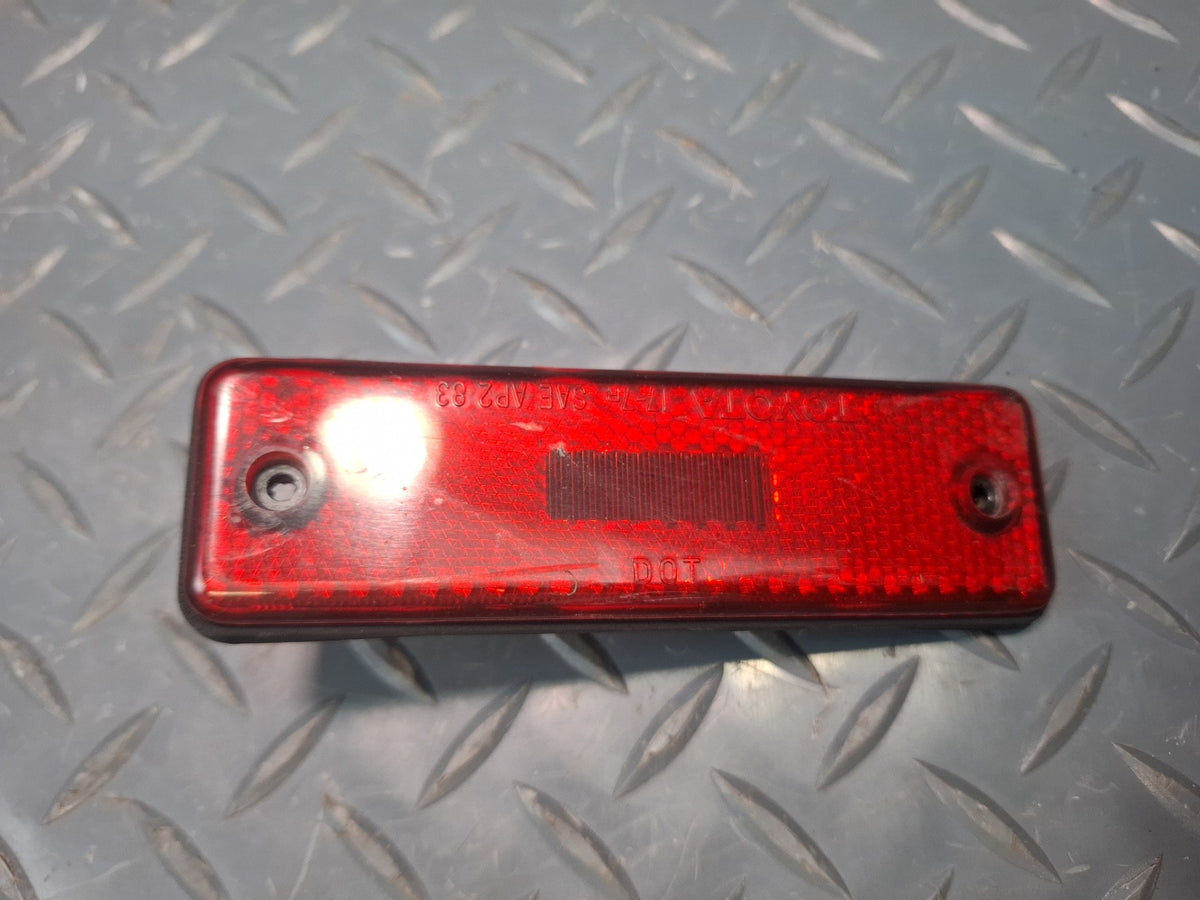 84-86 Toyota Cressida MX73 Rear Left & Right Fender Marker Light Lamp Set OEM