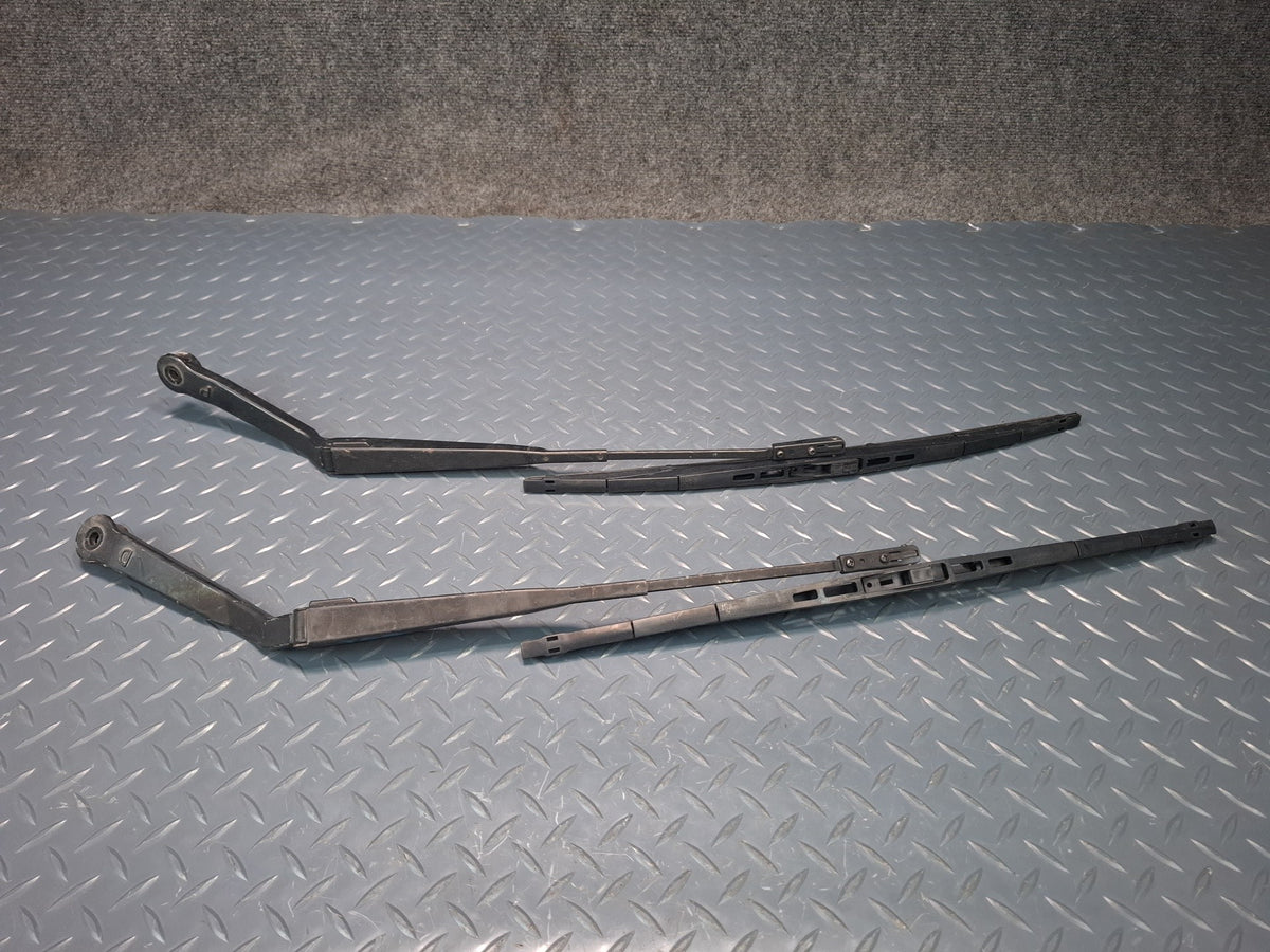 84-86 Toyota Cressida MX73 Set of 2 Front Left & Right Wiper Arm OEM