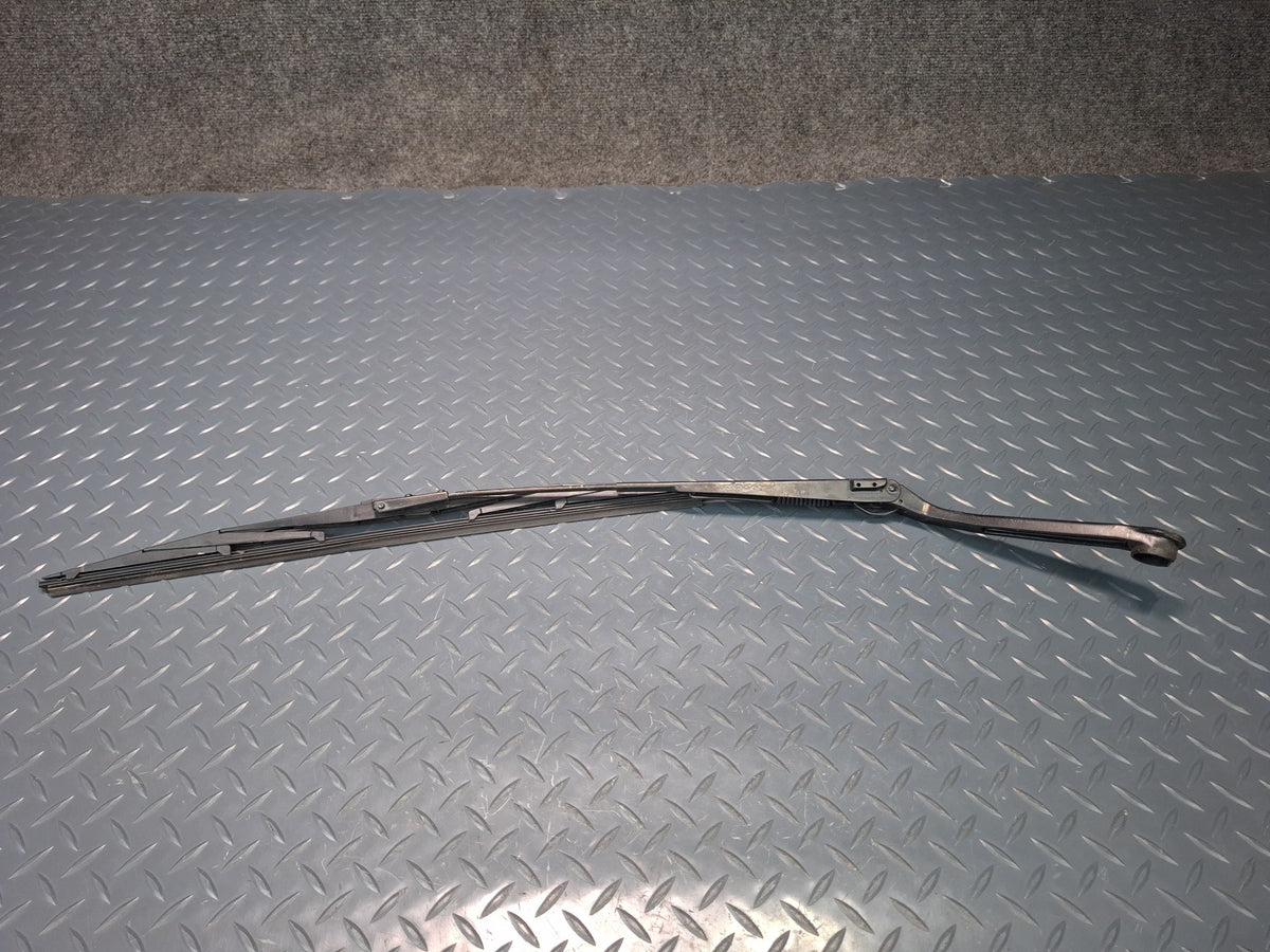 84-86 Toyota Cressida MX73 Set of 2 Front Left & Right Wiper Arm OEM