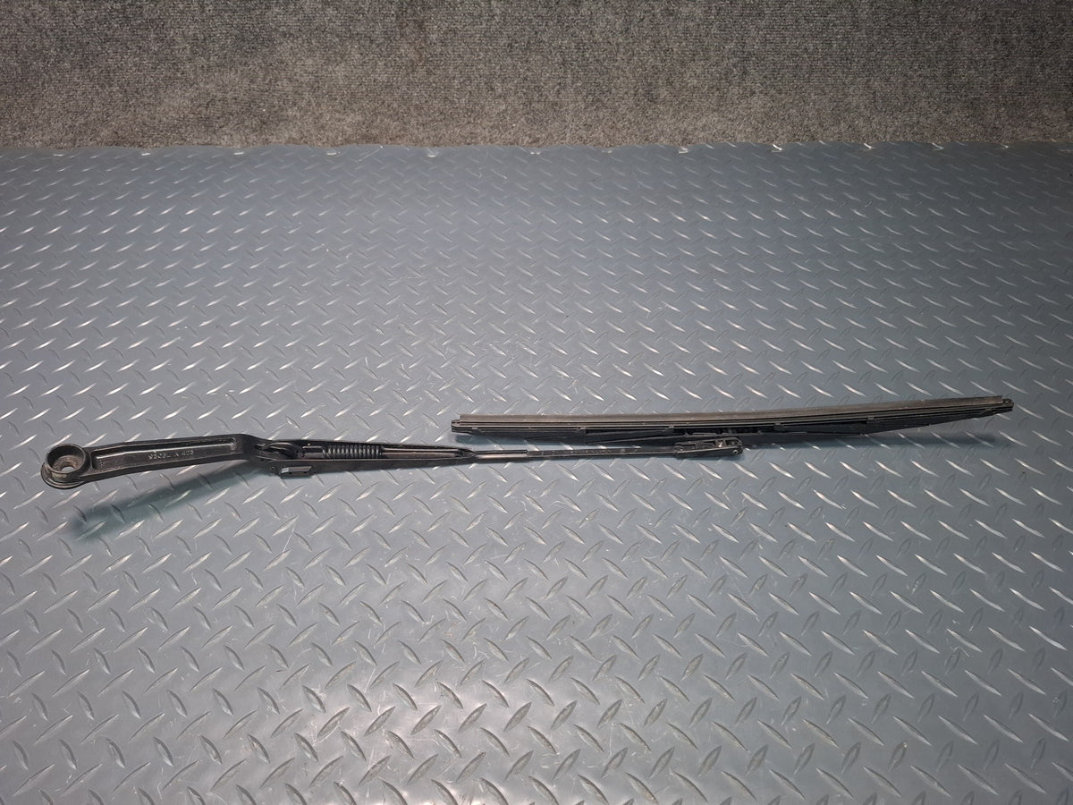 84-86 Toyota Cressida MX73 Set of 2 Front Left & Right Wiper Arm OEM