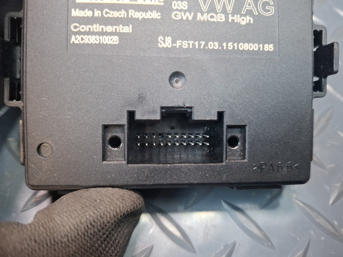 2015 Audi S3 8VS Gateway Control Module Unit 5Q0907530AC OEM