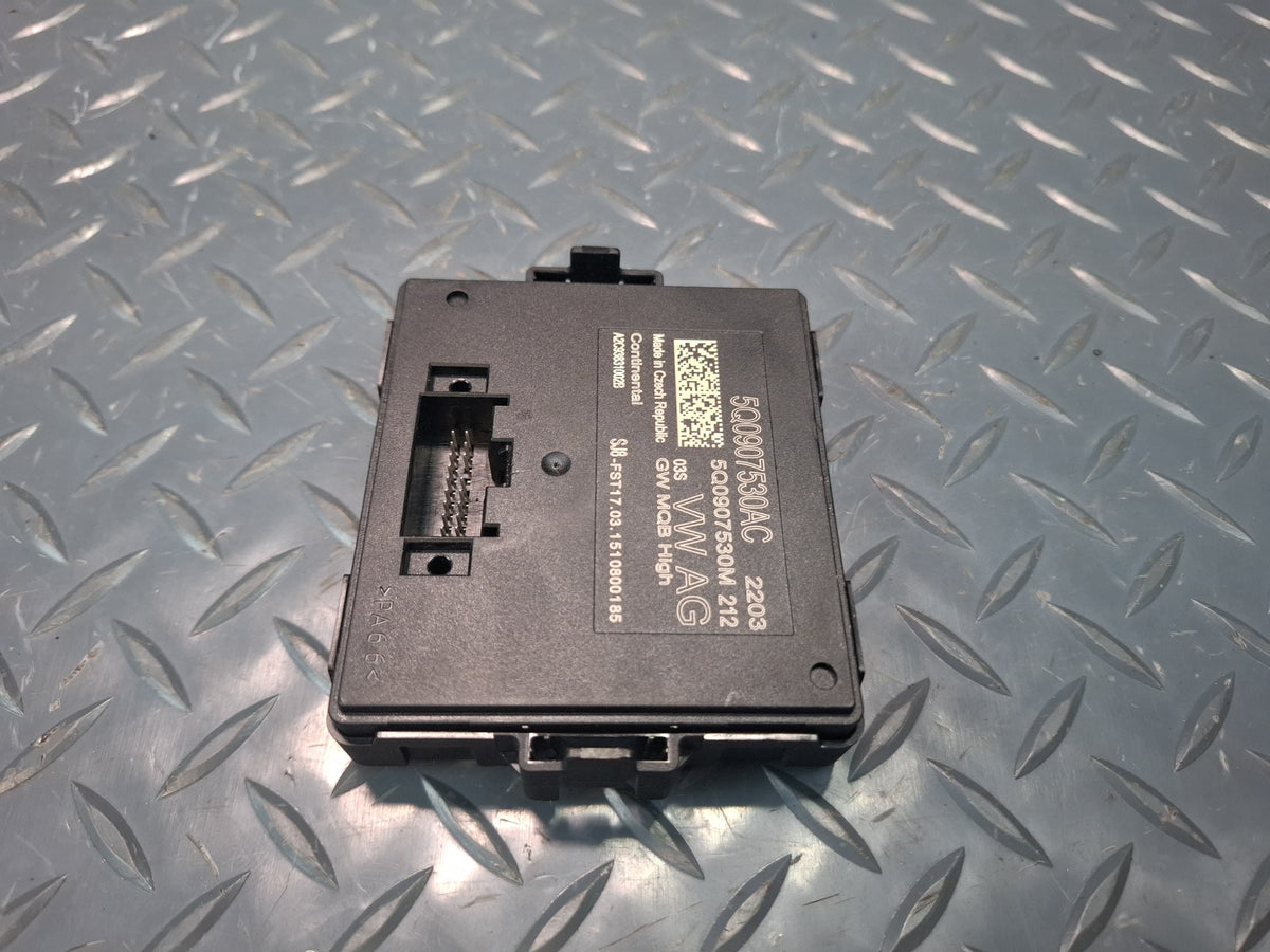 2015 Audi S3 8VS Gateway Control Module Unit 5Q0907530AC OEM