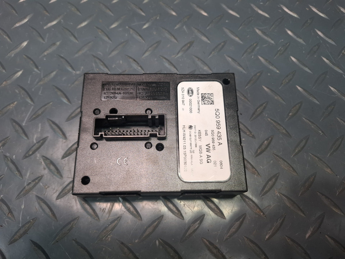 15-20 Audi S3 8VS Sedan Keyless Entry Kessy Control Module 5Q0959435A OEM