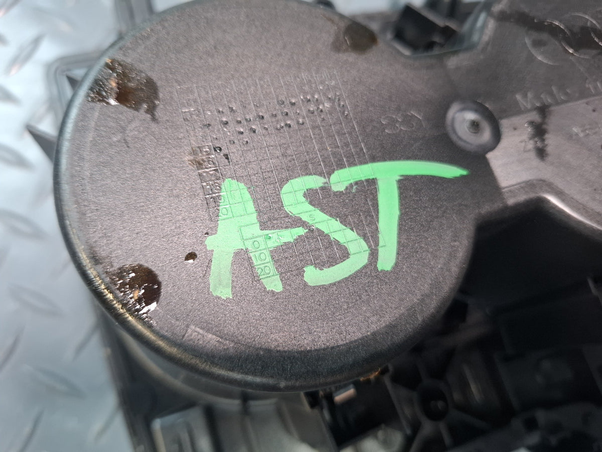 15-16 Audi A3 S3 8VS Sedan A/T Center Console Cover Media Switch Panel Assy OEM