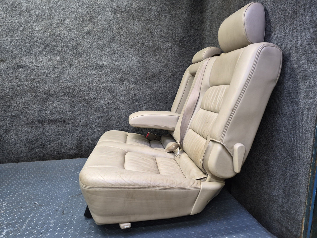 2004-2005 Lexus UZJ100L LX470 Rear Second 2ND ROW Left & Right Leather Seat Set