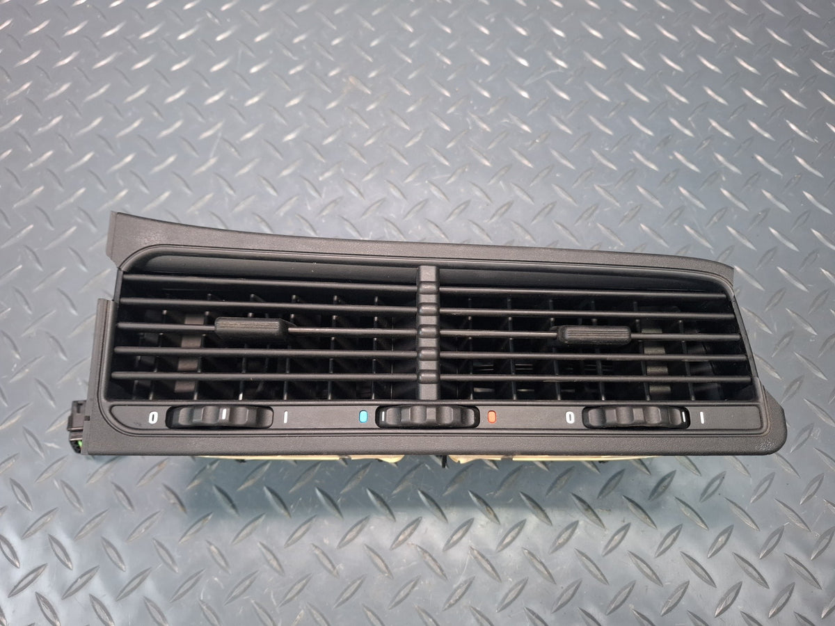1994-1997 BMW E31 840Ci Dash Front Center A/C Air Vent Grille Defected