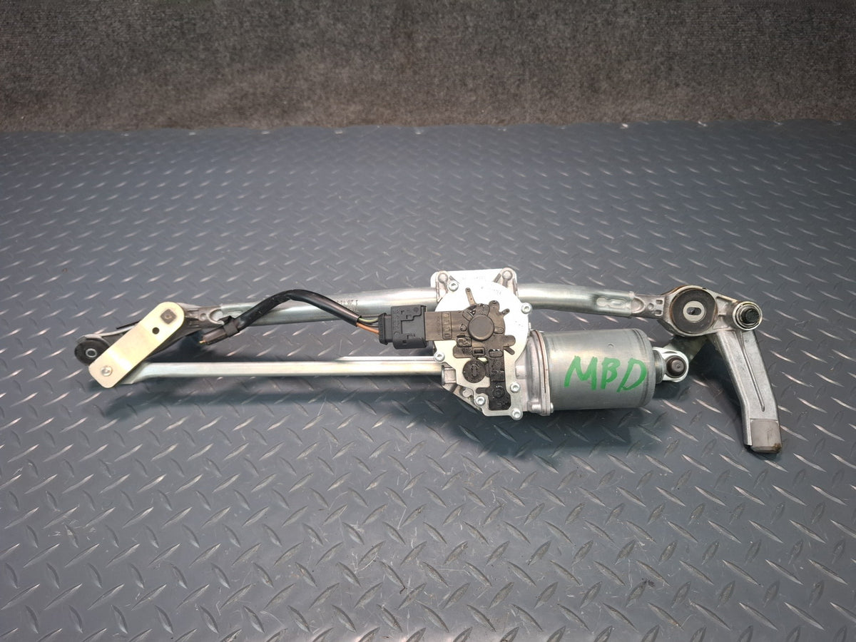 2008-2011 BMW E90 M3 Windshield Wiper Transmission Linkage w Motor