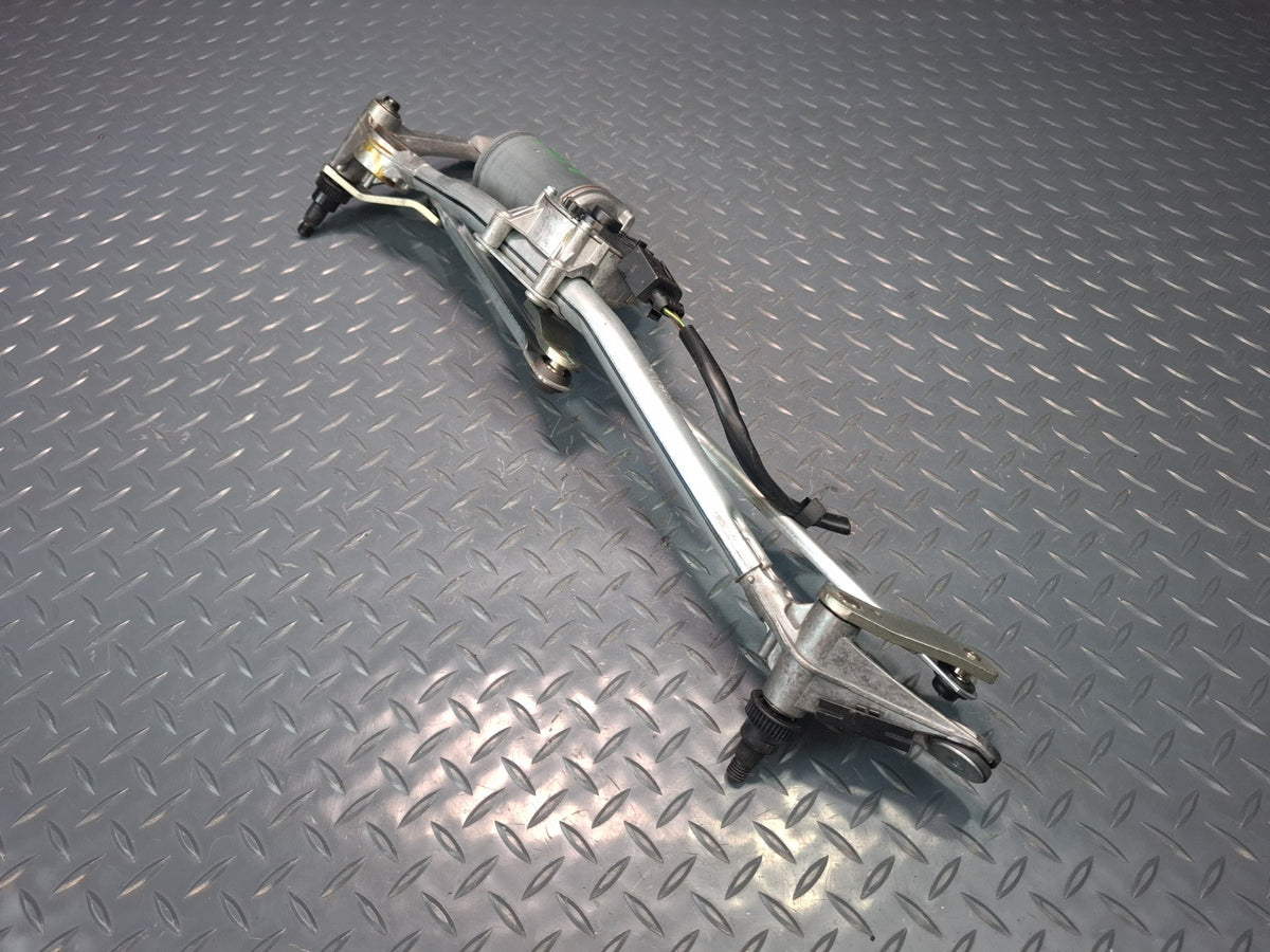 2008-2011 BMW E90 M3 Windshield Wiper Transmission Linkage w Motor