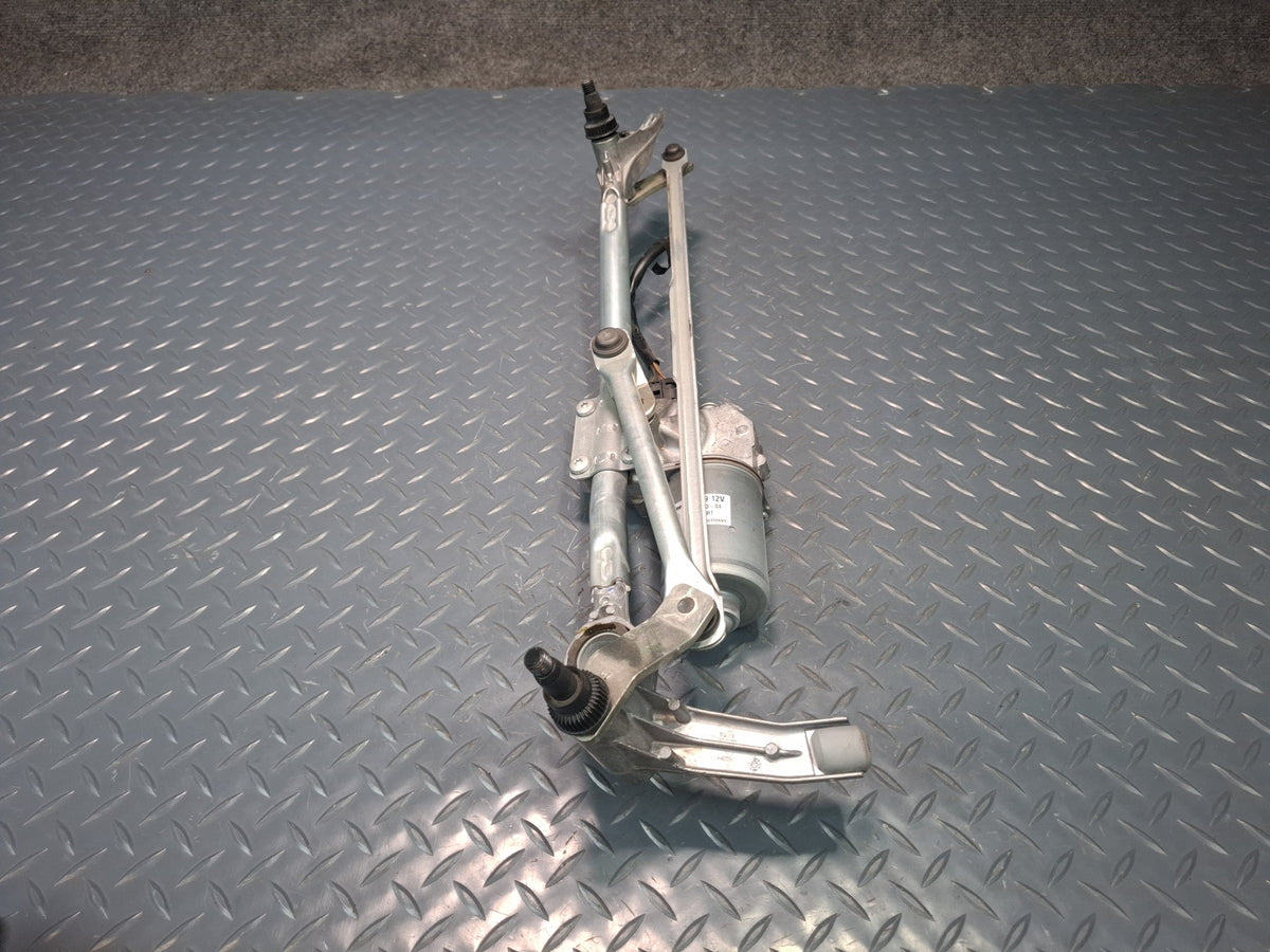 2008-2011 BMW E90 M3 Windshield Wiper Transmission Linkage w Motor