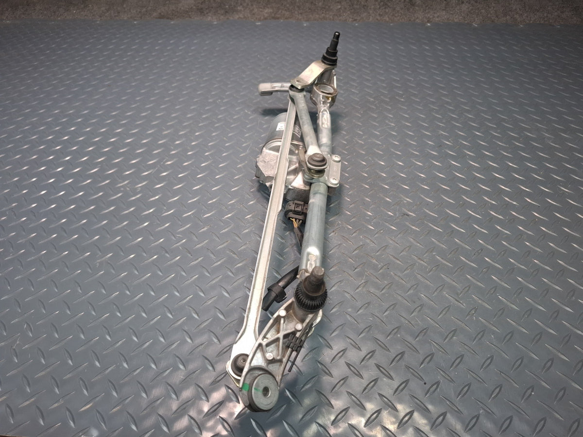 2008-2011 BMW E90 M3 Windshield Wiper Transmission Linkage w Motor