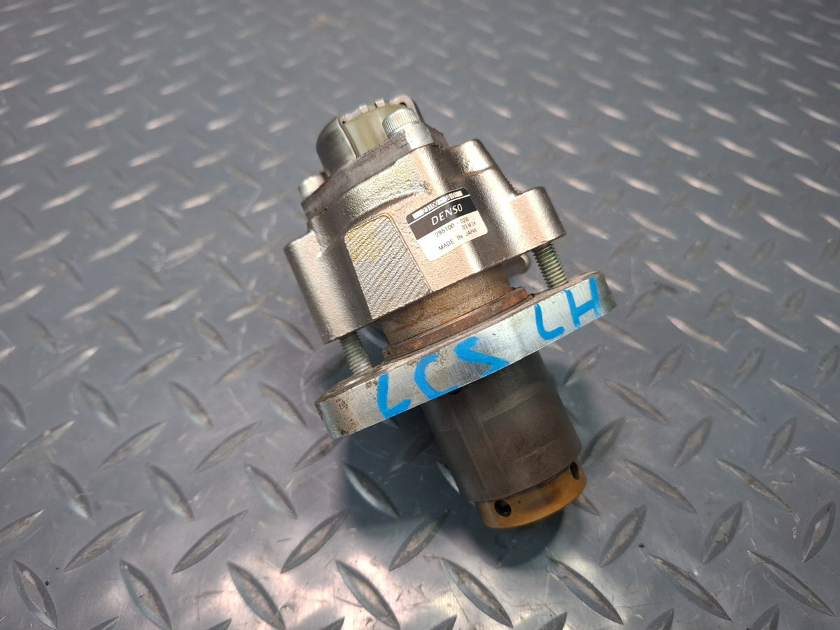 10-12 Lexus UVF46L LS600h Engine High Pressure Fuel Pump 23100-38101 OEM