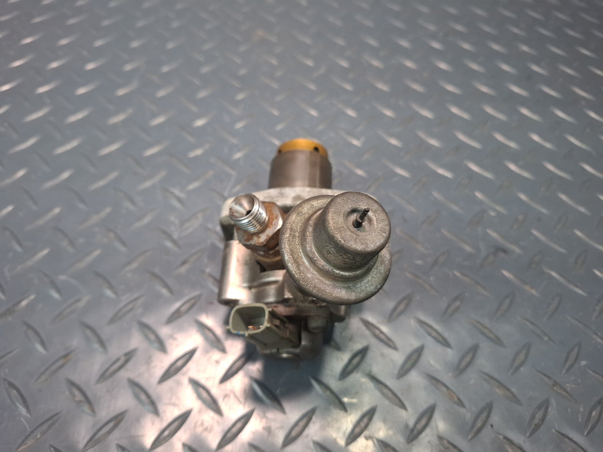 10-12 Lexus UVF46L LS600h Engine High Pressure Fuel Pump 23100-38101 OEM