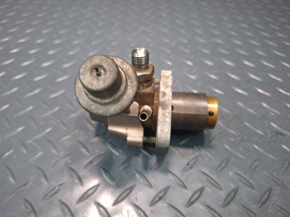 10-12 Lexus UVF46L LS600h Engine High Pressure Fuel Pump 23100-38101 OEM