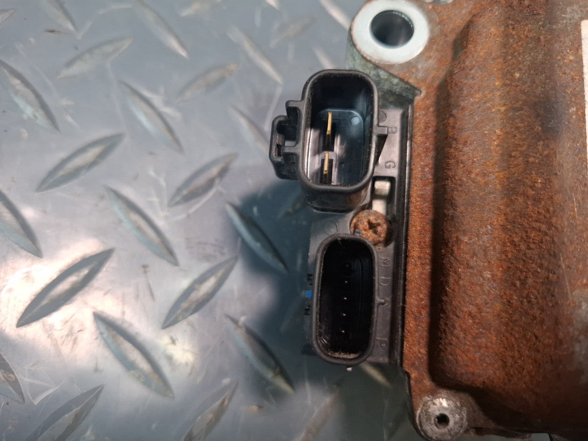 09-16 Lexus UVF46L LS600h Set of 2 Camshaft Timing Solenoid Actuator Motor OEM