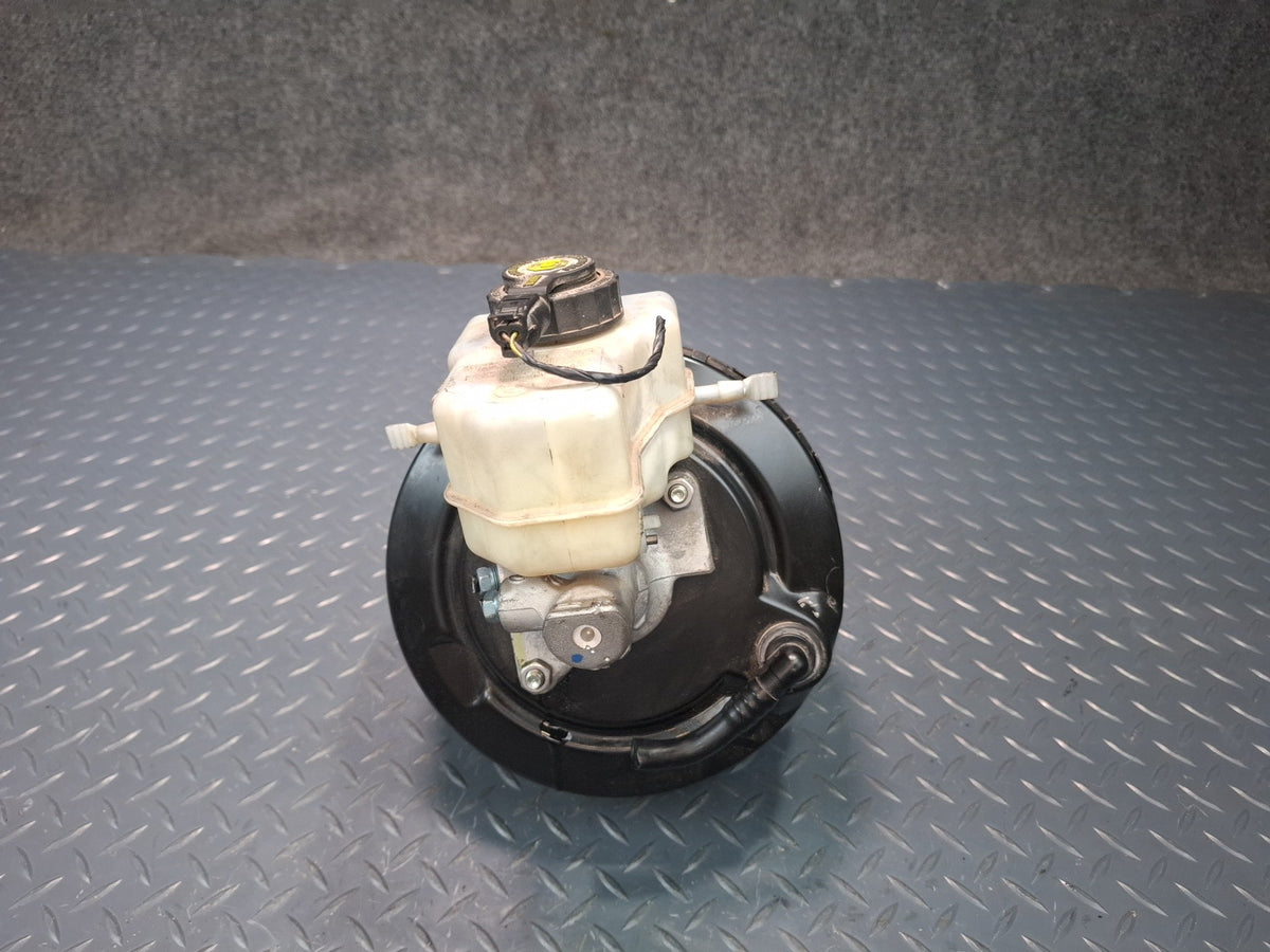 2008-2011 BMW E90 E92 E93 M3 Brake Master Cylinder Booster Fluid Reservoir