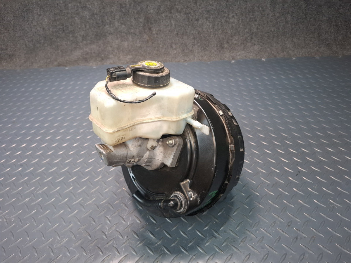 2008-2011 BMW E90 E92 E93 M3 Brake Master Cylinder Booster Fluid Reservoir