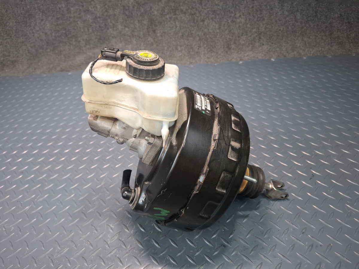 2008-2011 BMW E90 E92 E93 M3 Brake Master Cylinder Booster Fluid Reservoir