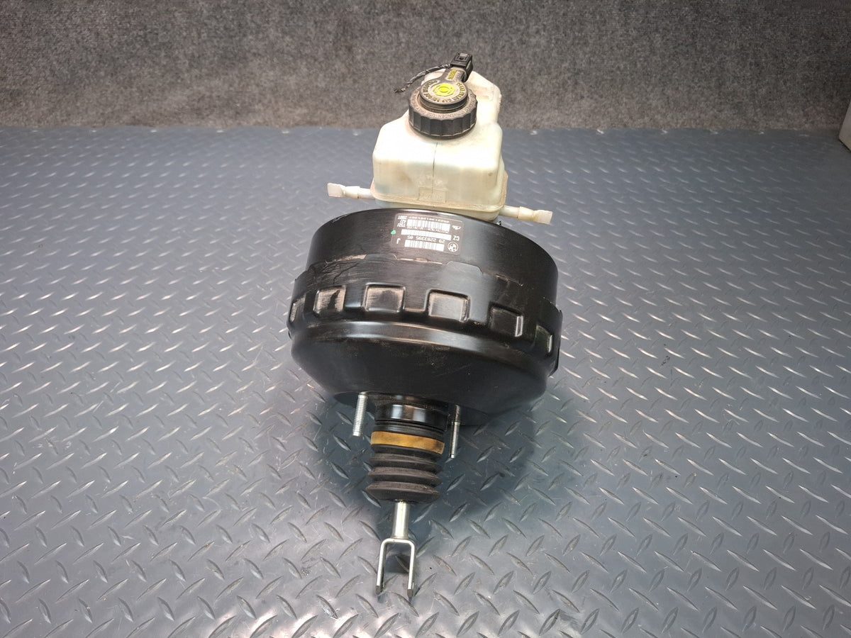 2008-2011 BMW E90 E92 E93 M3 Brake Master Cylinder Booster Fluid Reservoir