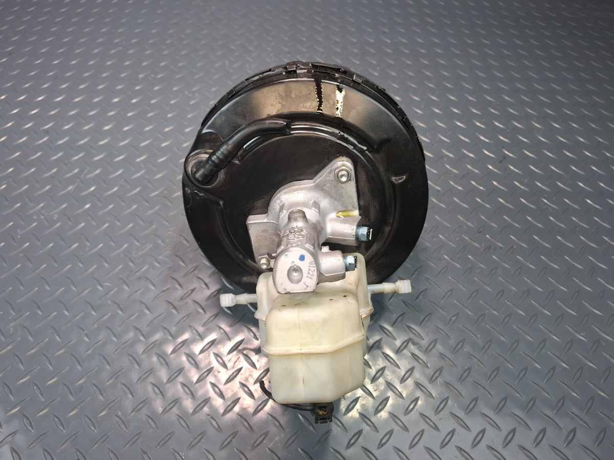 2008-2011 BMW E90 E92 E93 M3 Brake Master Cylinder Booster Fluid Reservoir