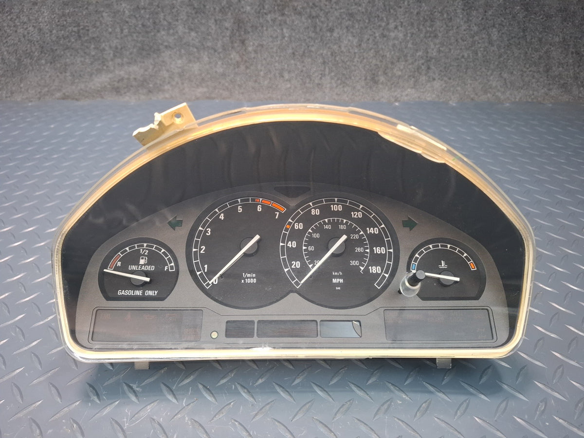 1994-1997 BMW E31 840Ci M62 Instrument Cluster Gauge Speedometer 8354451 Damaged