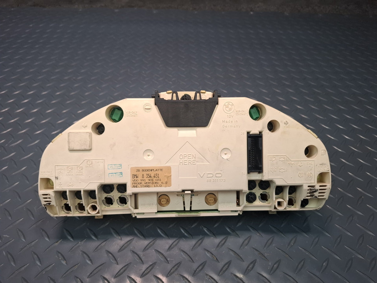 1994-1997 BMW E31 840Ci M62 Instrument Cluster Gauge Speedometer 8354451 Damaged