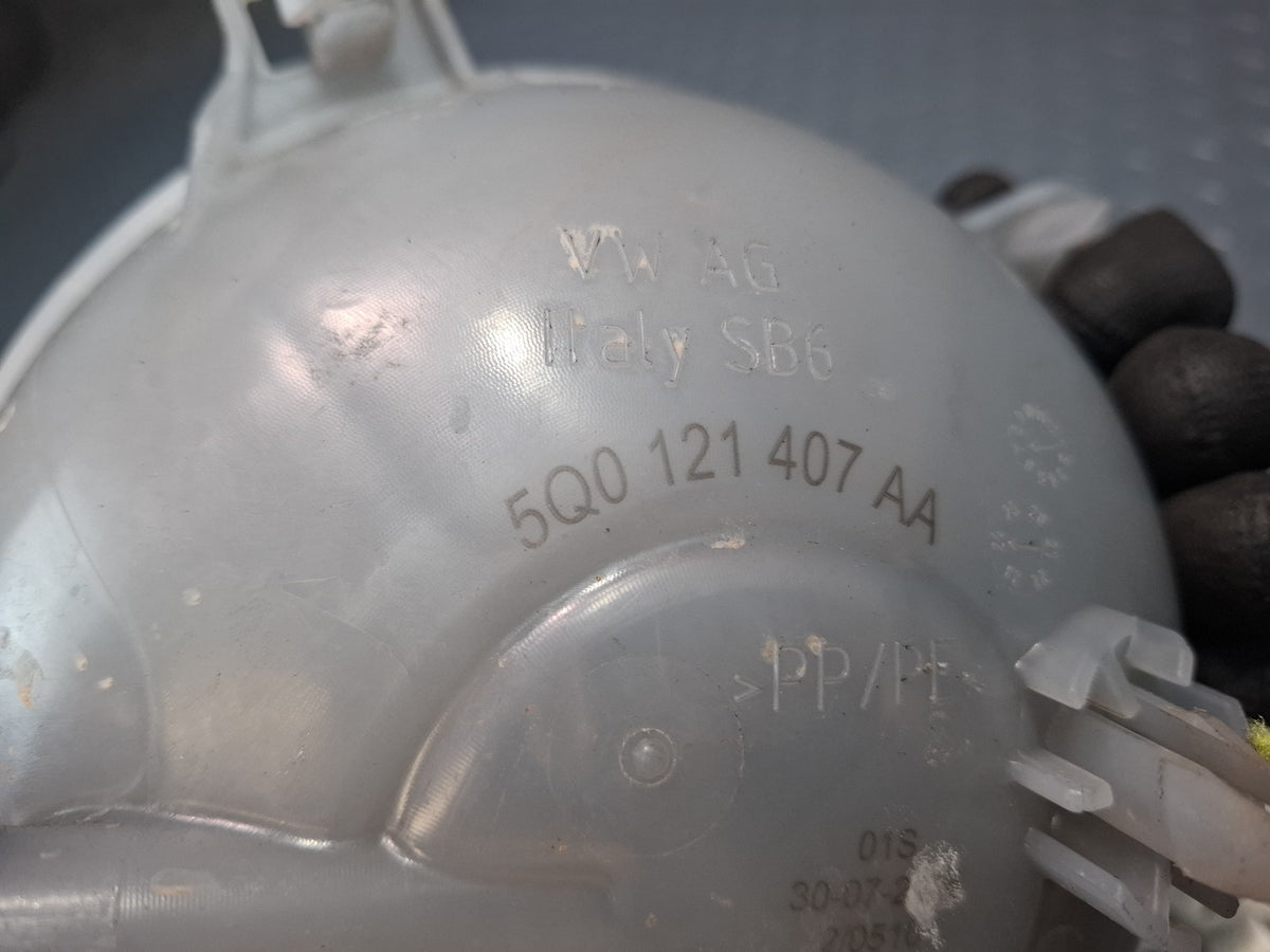 15-20 Audi S3 8VS 2.0L Engine Coolant Expansion Reservoir Tank 5Q0121407AA OEM