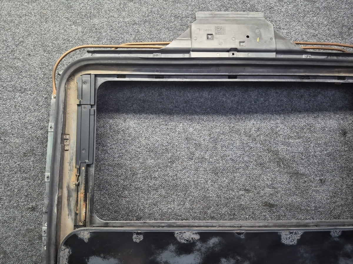 1994-1997 BMW E31 840Ci Sunroof Panel Frame Assembly