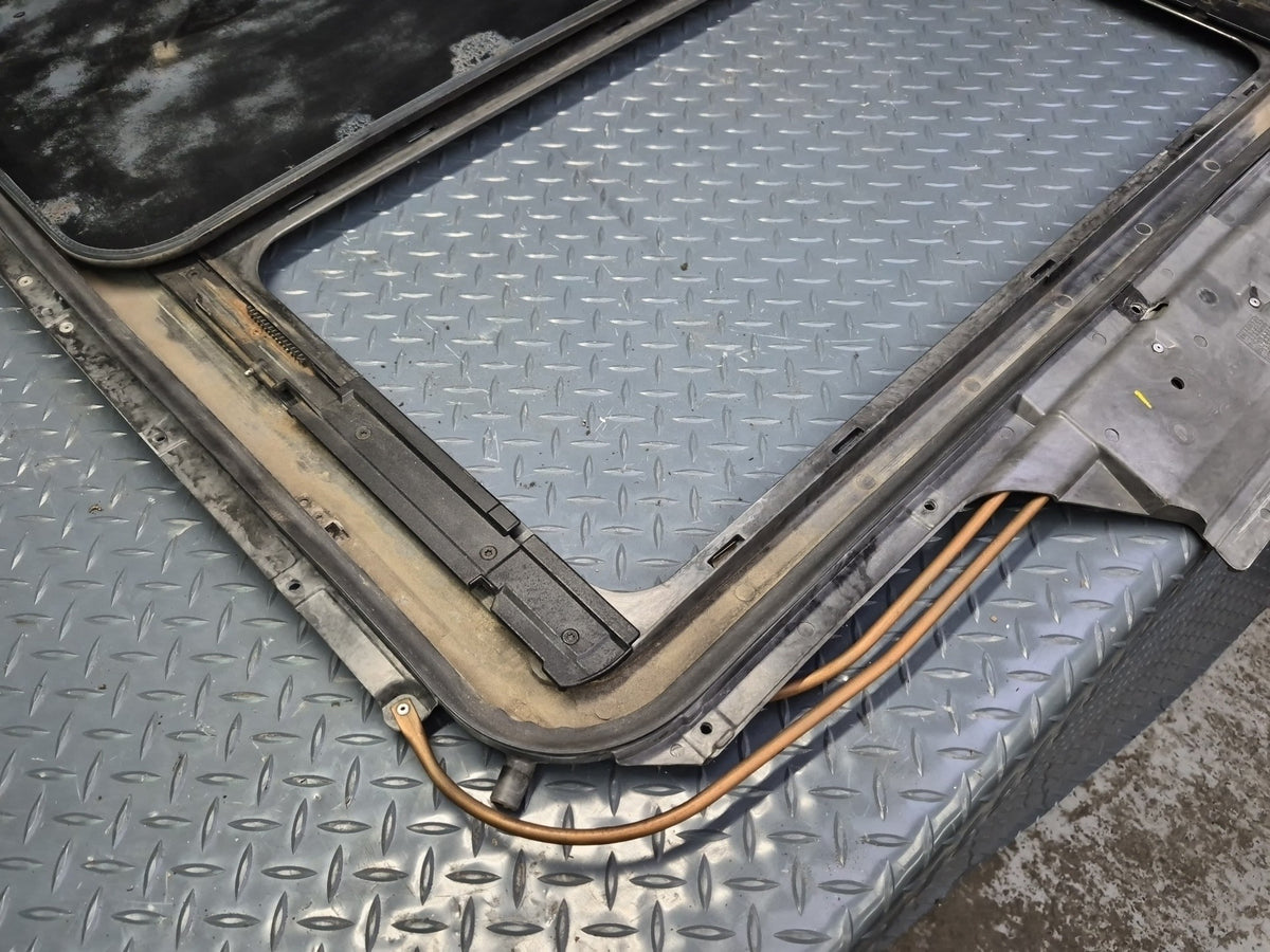 1994-1997 BMW E31 840Ci Sunroof Panel Frame Assembly