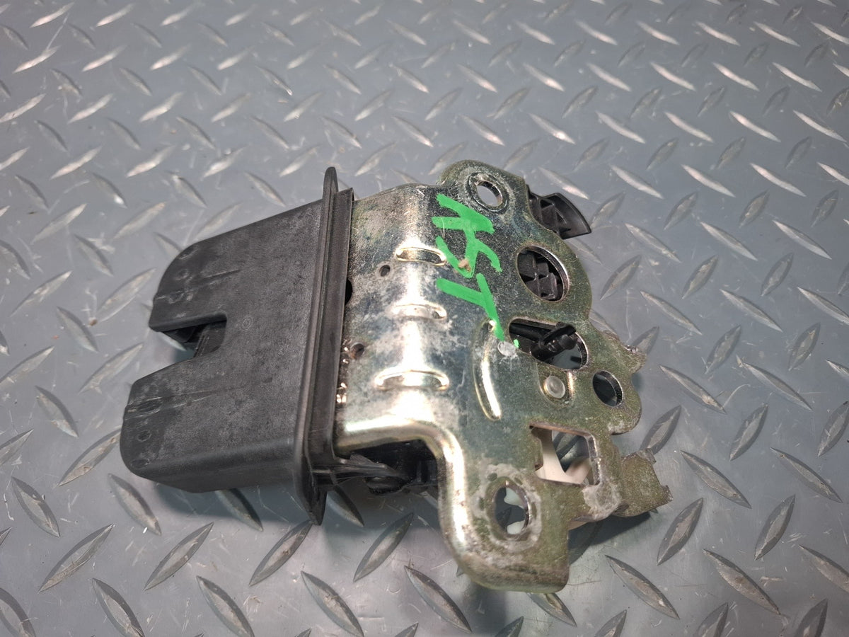 15-20 Audi S3 8VS Rear Tailgate Trunk Lock Latch Actuator 4H0827505A OEM